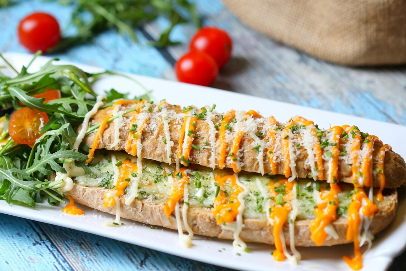 Stuffed Cheese Garlic Bread Recipe — Gooey, Crispy & Totally Irresistible